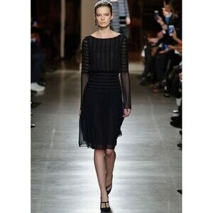 RUNWAY. Oscar de la Renta Silk Midi Length Dress Size:14